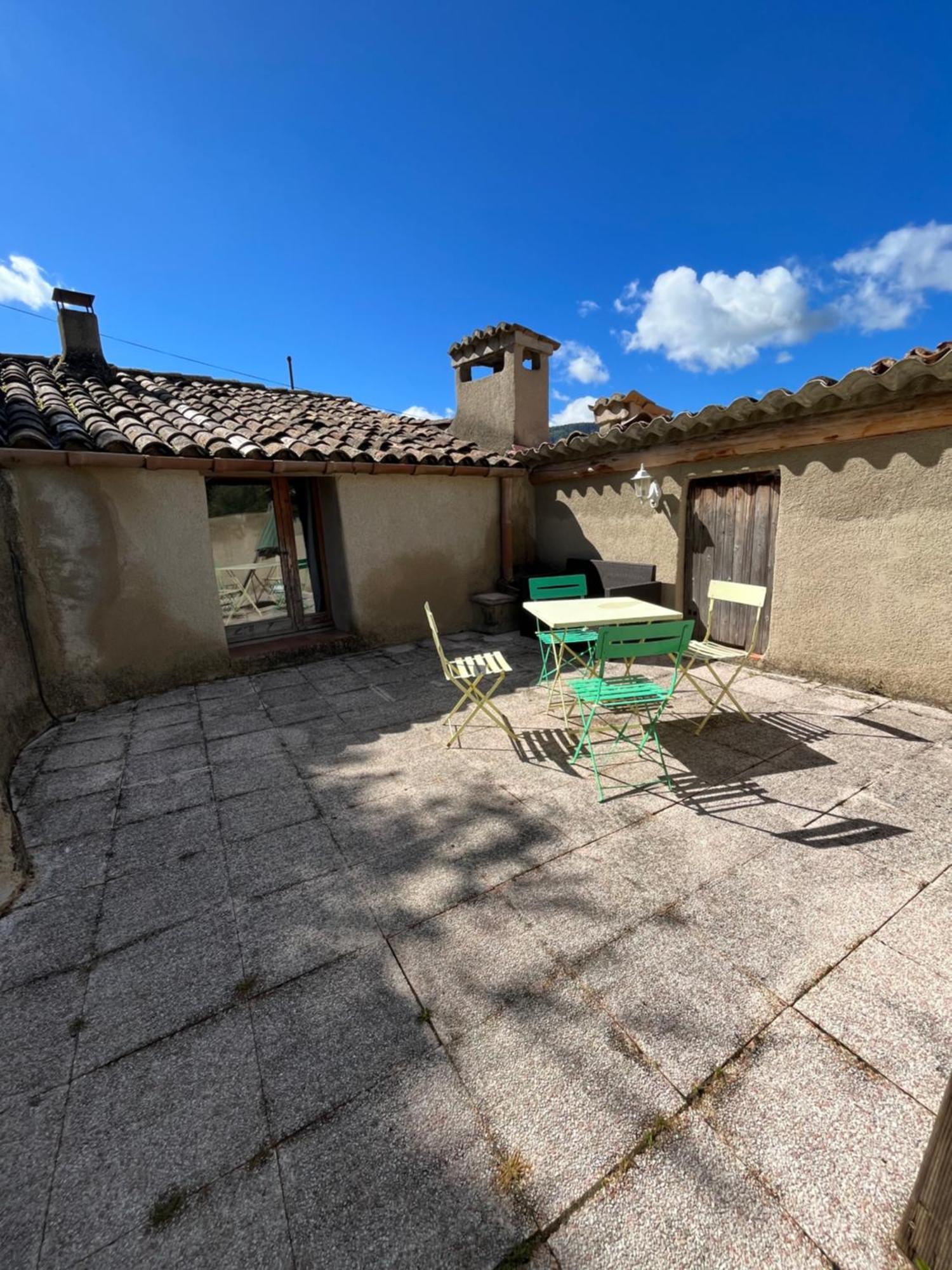 Les Ricoux Appartamento *