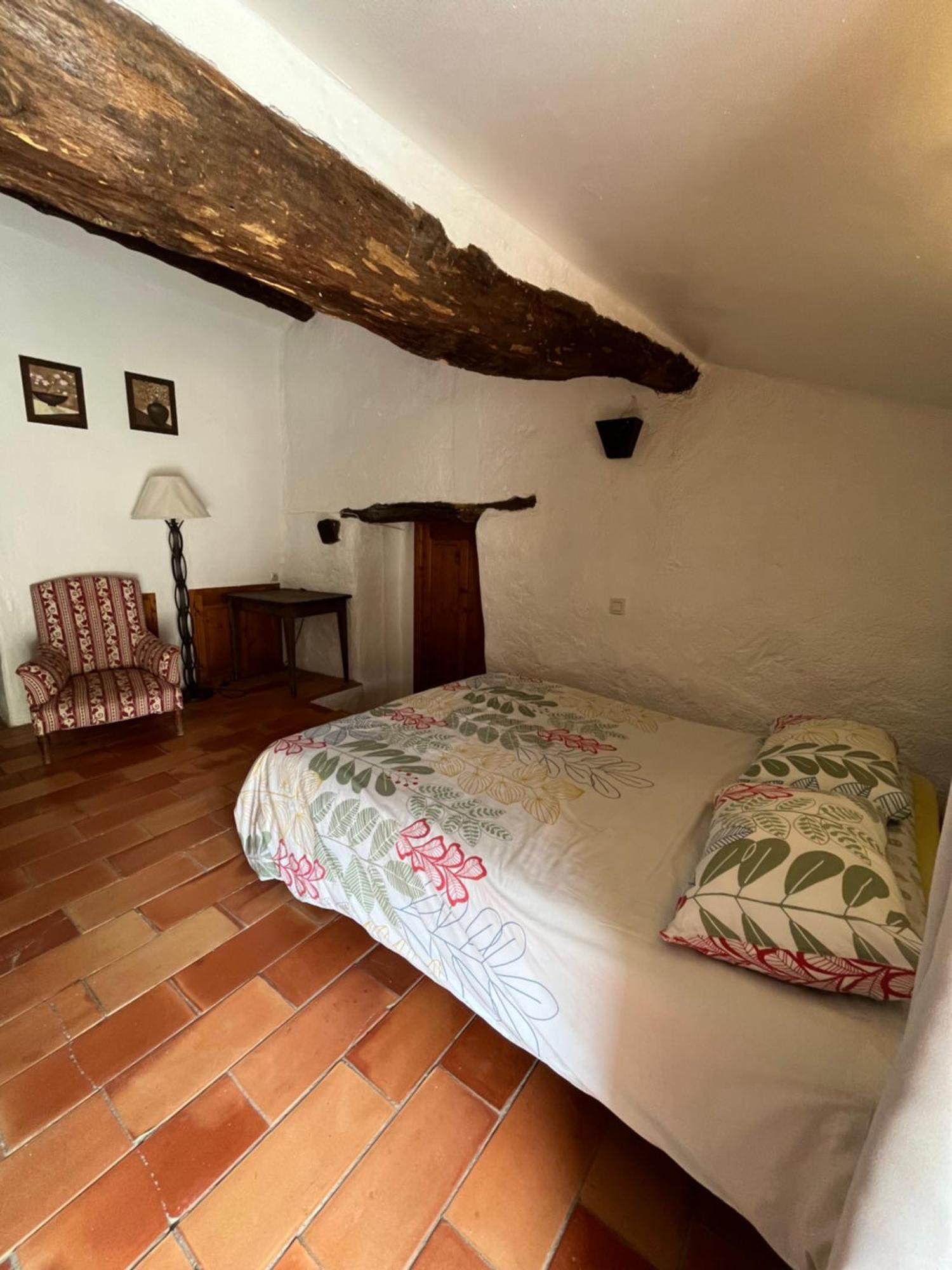 Les Ricoux Apartment *